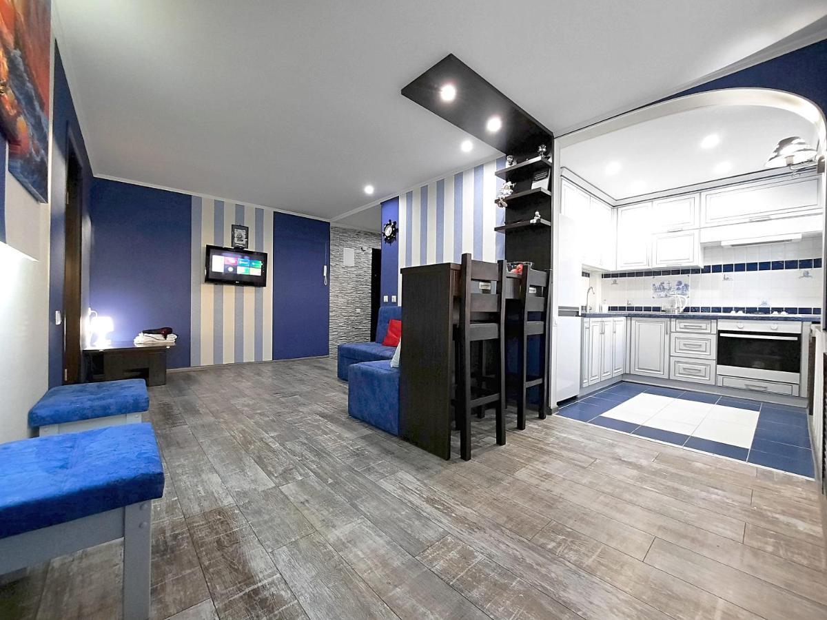 Sea Style - Сеть Апартаментов Alex Apartments Бесконтактное Заселение 24-7 Poltava Ruang foto
